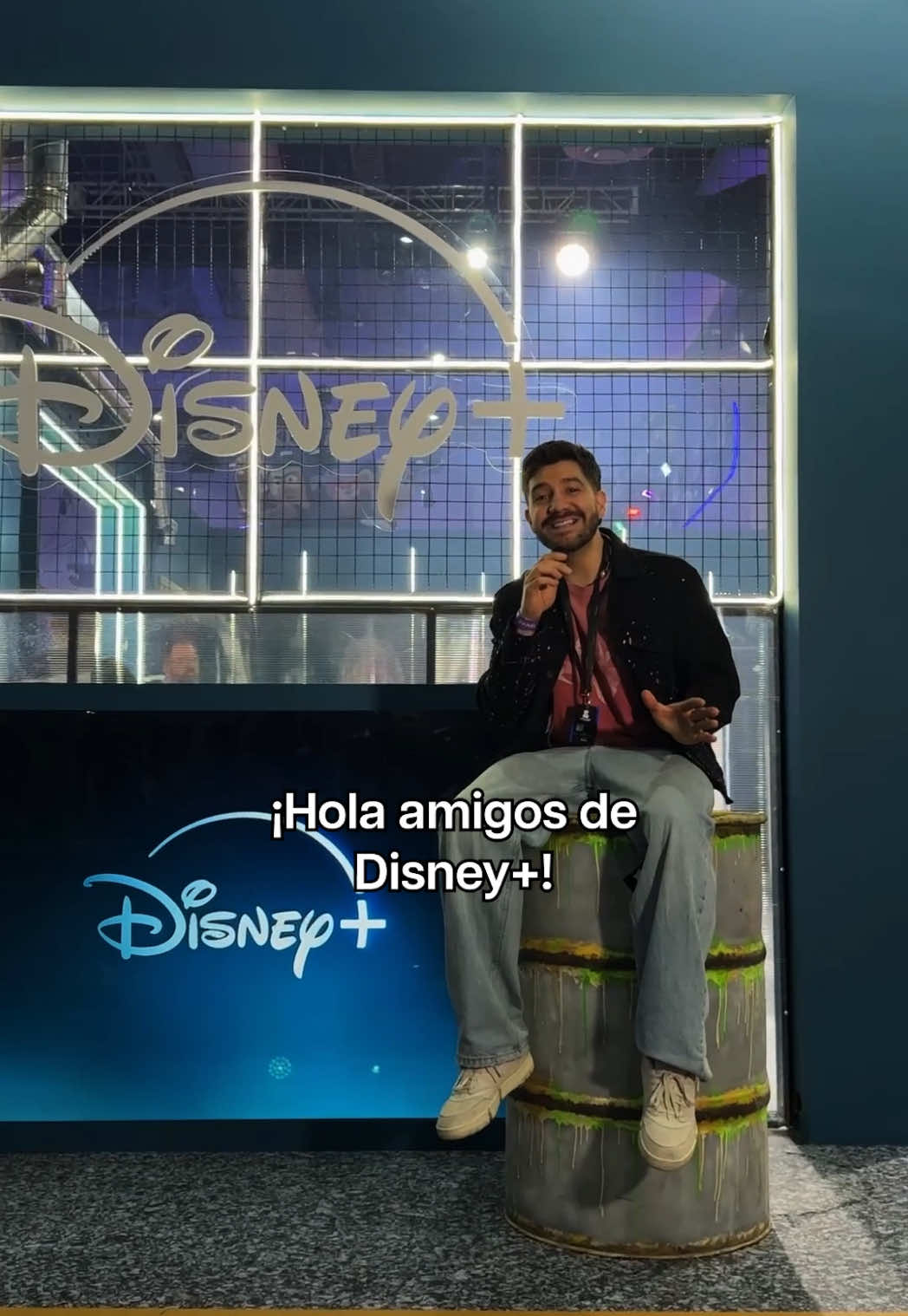 A post by @disneyplusla on TikTok caption: Arrancó la magia 🪄 #CCXP #DisneyPlusLA @Héctor Trejo @CCXP México 