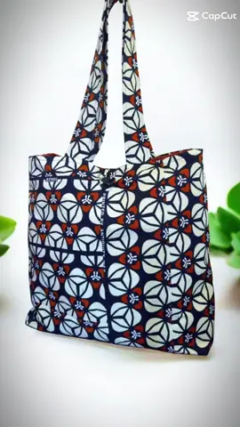 A post by @bodysamuka on TikTok caption: #creatorsearchinsights #totebag #viral #sewwithkorpo #