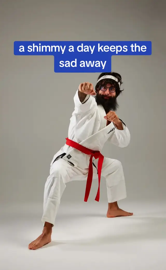 A post by @anatolyprank on TikTok caption: #anatoly #gym #prank 