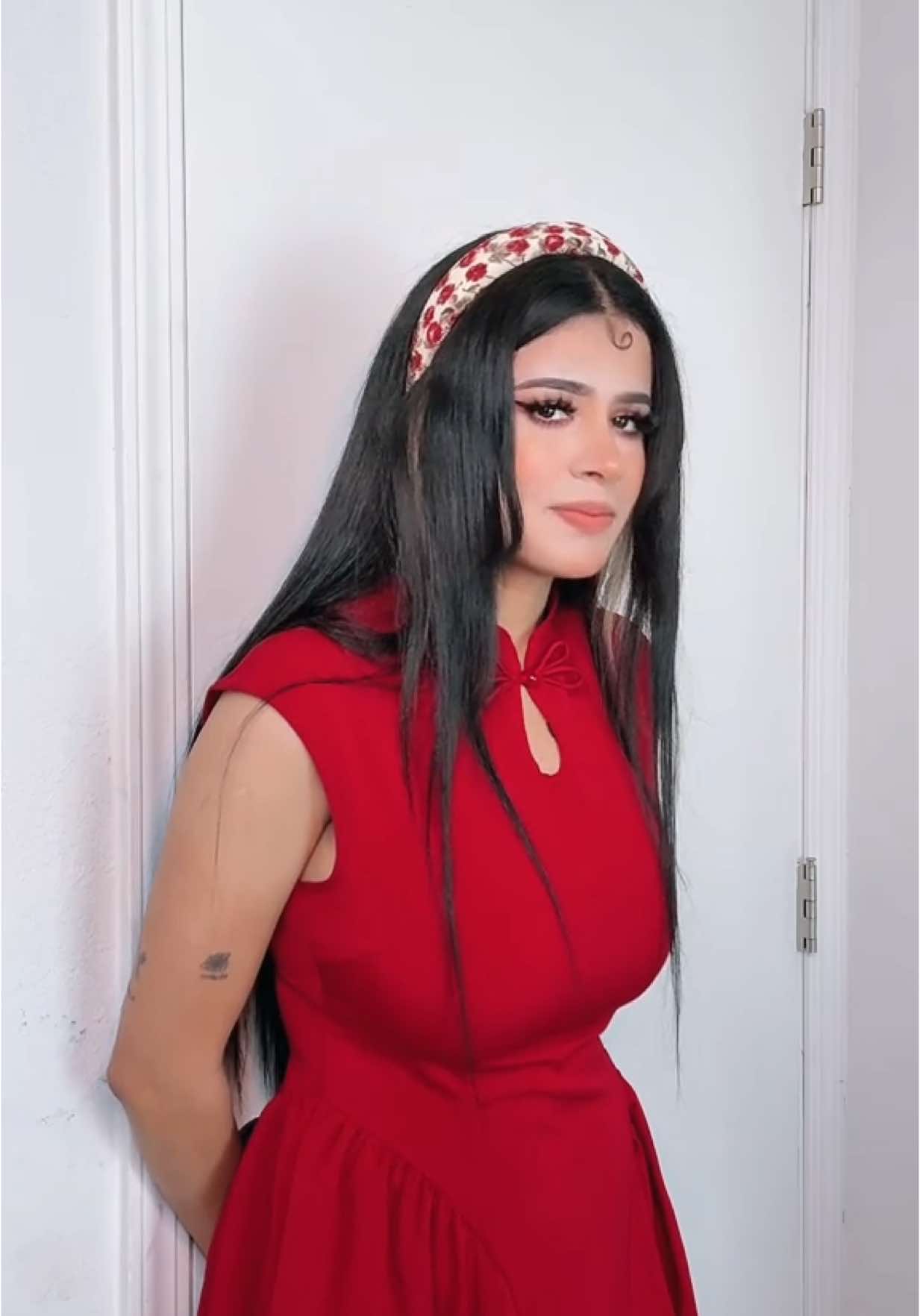 A post by @nadiazuniga on TikTok caption: #foryoupage #foryou 