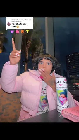 A post by @honey__perez on TikTok caption: Respuesta a @oneydagomez1 Gracias @Jane Martinez por este hermoso regalo🥹😍💗 que lindo💗🌸 #tiktokk #tiktokviral #starbucksdrinks 