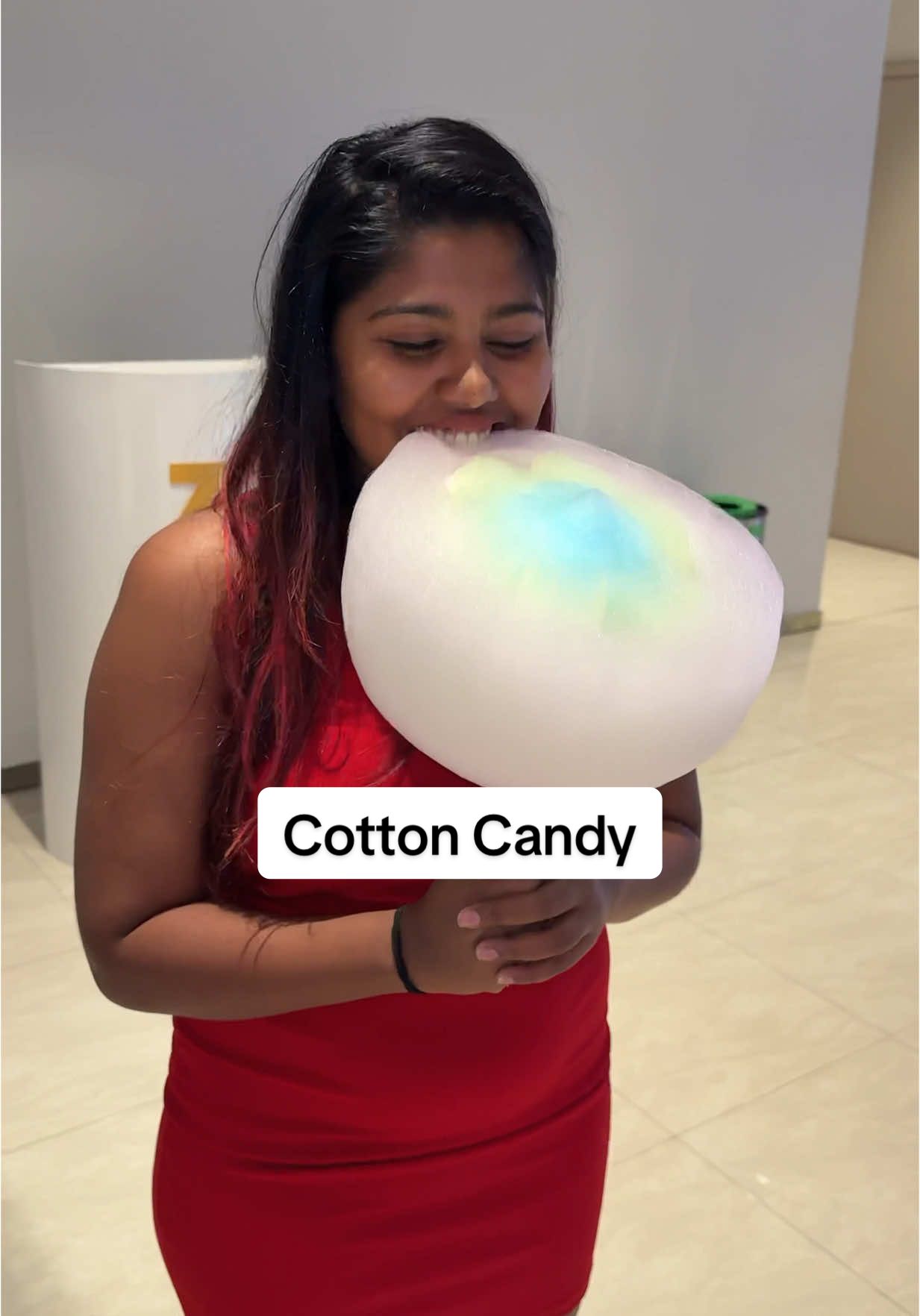 A post by @stories_of_lash on TikTok caption: Cotton Candy Machine එකක් හම්‍බුනා 😍❤️ . #storiesoflash #tiktokentertainment #fyp #Foodie #WhereToEat #cottoncandy 