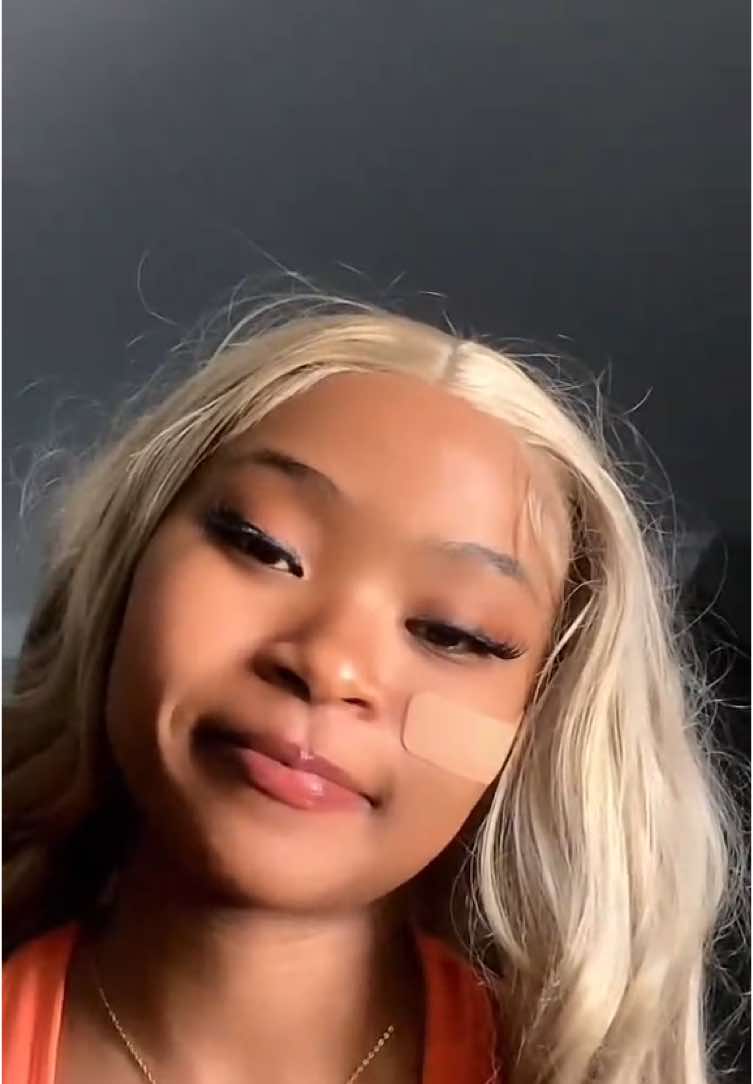 A post by @.pinkfur on TikTok caption: #bunhongsaegmopi 