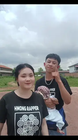 A post by @akou14143sb on TikTok caption: Thov koj lo lus teb DJ  #akou #hmongrapper @4 v 4 @I viet c 