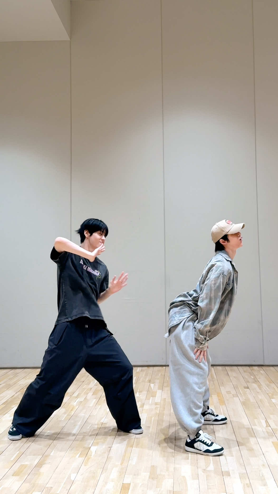 A post by @txt.bighitent on TikTok caption: 밤아지가 또...😮‍💨 (p)