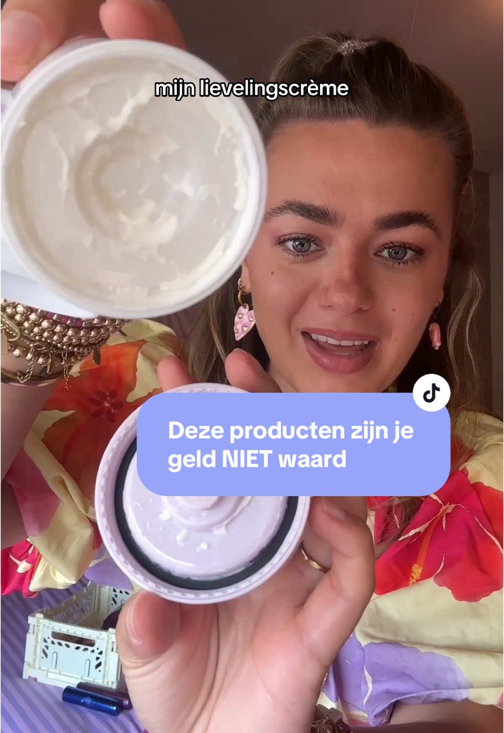 A post by @guusje.willemse on TikTok caption: Ik heb mezelf opgeofferd om al deze viral producten te proberen (vervelend hè) 🫡 #advertentie #parfumado #viralproducts2025  