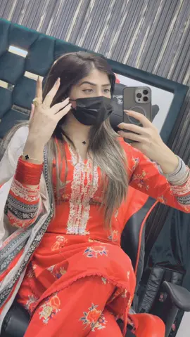 A post by @rabiakhan806 on TikTok caption: Namak haram bnda dang marda👌💯👍@Rabiakhan806 @Subhan khan #rabiakhan806 #foryou_page #foryoupage #foryou #rabiakhan #for 