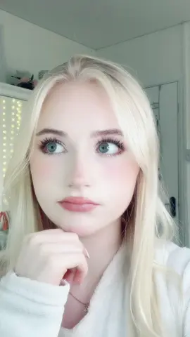 A post by @annabelxhughes on TikTok