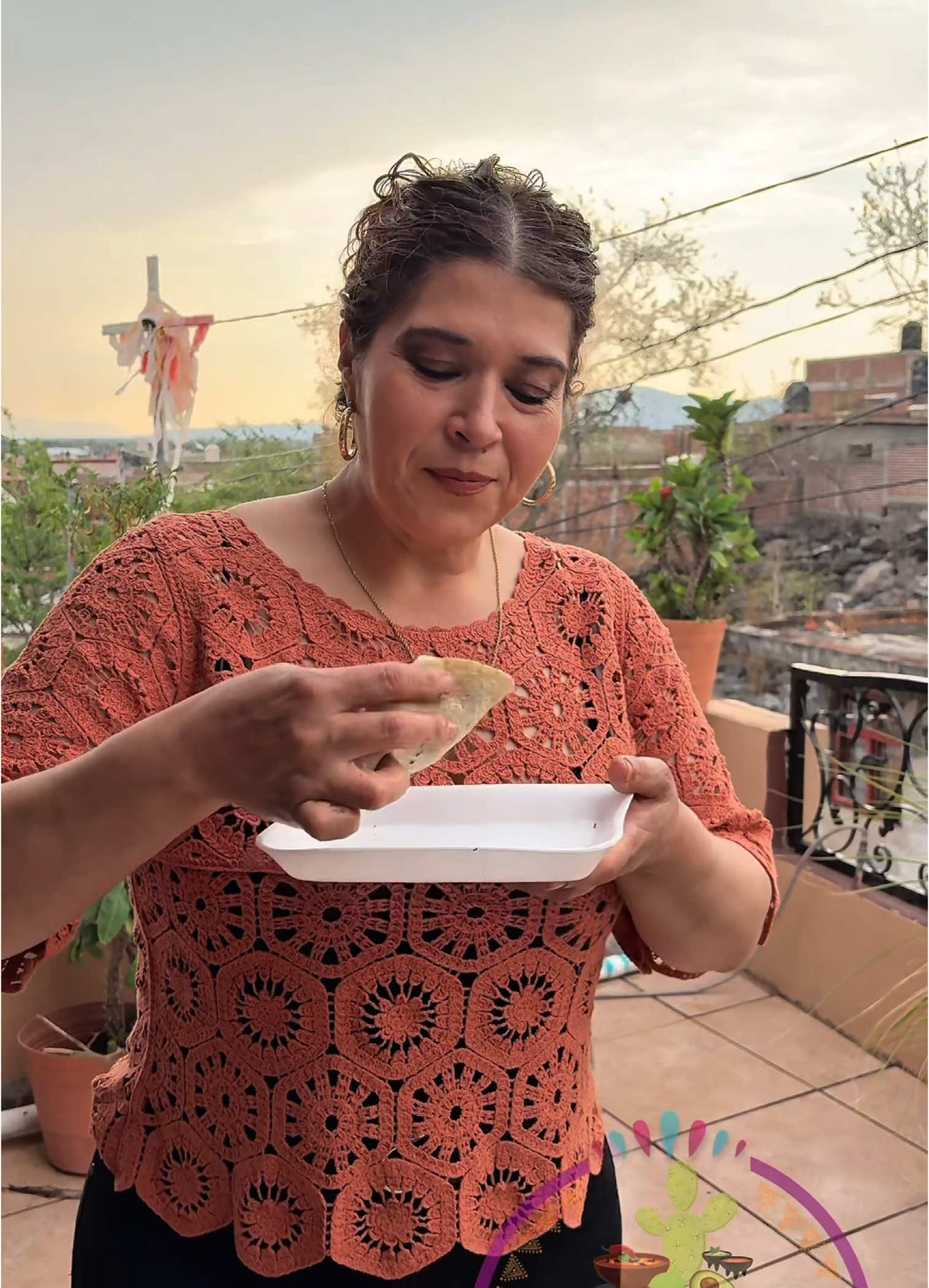 A post by @anaraquelhz on TikTok caption: Seguimos en El Platanal disfrutando de unos ricos taquitos de birria,tripa, y hígado!!😋😋🔥❤️#parati #fyp #cocinandoconraquel #michoacan 
