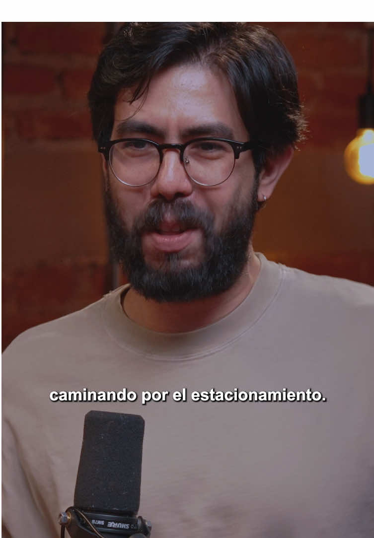 A post by @elcuarticopod on TikTok caption: Dani fue tremendo JALAB0L4S de Nacho 😭😭😭 #elcuartico #elcuarticopod 