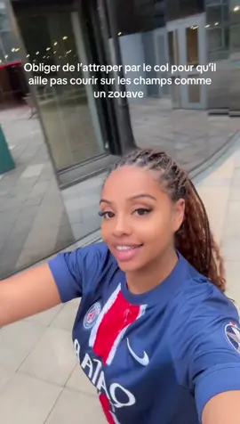 A post by @ on TikTok caption: Attraper vos mecs comme moi hein sinonnnn #psg#ldc#final#inter #psginter 