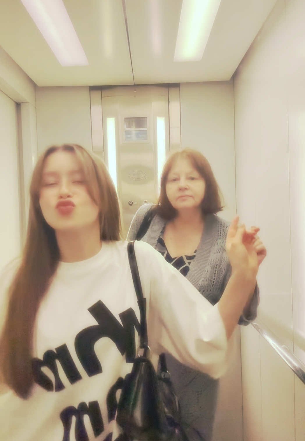 A post by @annperesild on TikTok caption: бабушка лучшая!  мой инст кстат вот: anka.peresild_