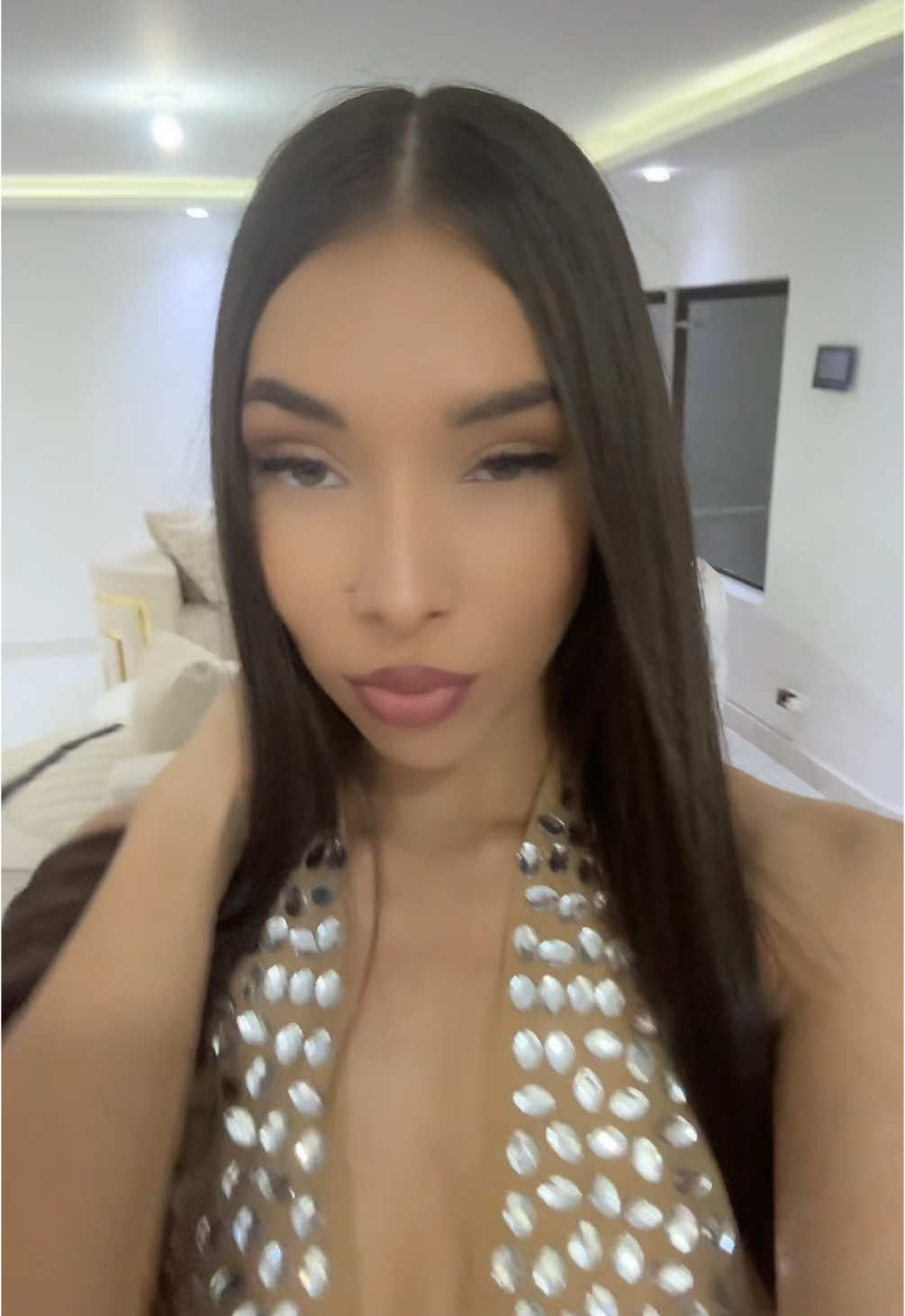 A post by @lagigird on TikTok caption: 💋