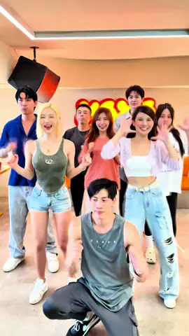 A post by @deejaysoda on TikTok caption: 雖然是第一次見到你們 但是太搞笑了🤣🤣  #djsoda #dj소다 