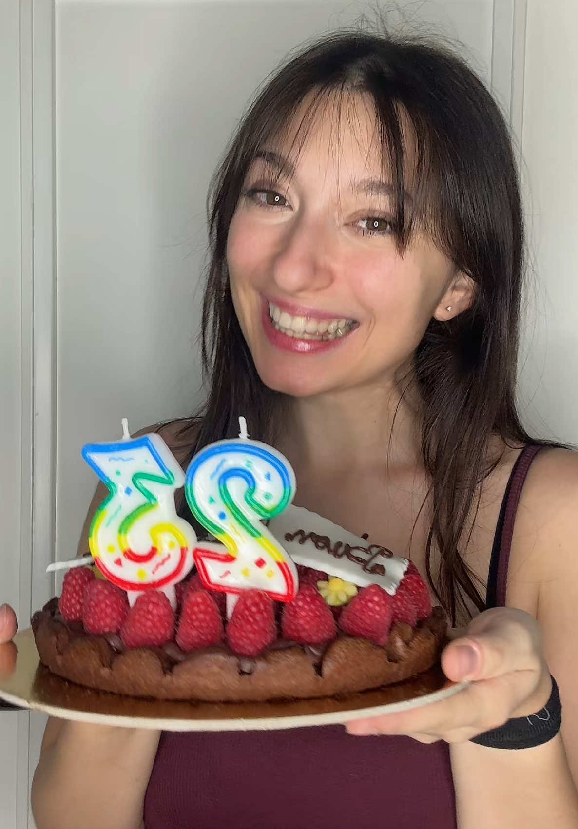 A post by @ludovica_frati on TikTok caption: IT’S MY BIRTHDAY TADAAAA✨ditemi se la torta non sembra buonissimaaa😍