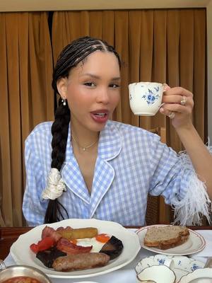 A post by @naraazizasmith on TikTok caption: a few days in England🎀 #eatwithme #fypシ #english #breakfast 