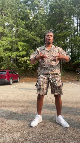 A post by @whiteboymaj on TikTok caption: We on the west side h0 wya ? #messymaj #viral #fyp Szn 2 @6 #messymaj #fyp #viral 