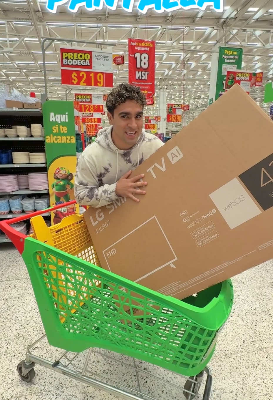 A post by @diosdadojuarez on TikTok caption: ¿Quién quiere ser el siguente? Digan rapido porque se acaba el #HotSaleBodega 😱 @Bodega Aurrera 