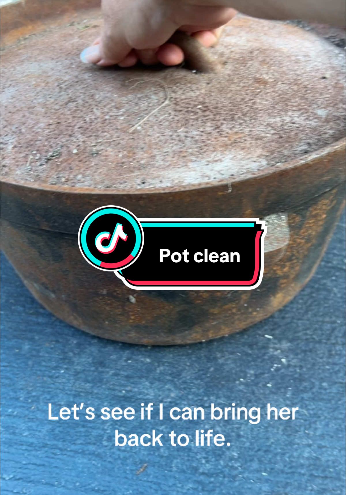 A post by @donnamendoza35 on TikTok caption: I used baking soda and olive oil with warm water.#clean #cleaningtiktok #cleaning #cleaninghacks #cooking #saturday #fyp#asmr #sounds 