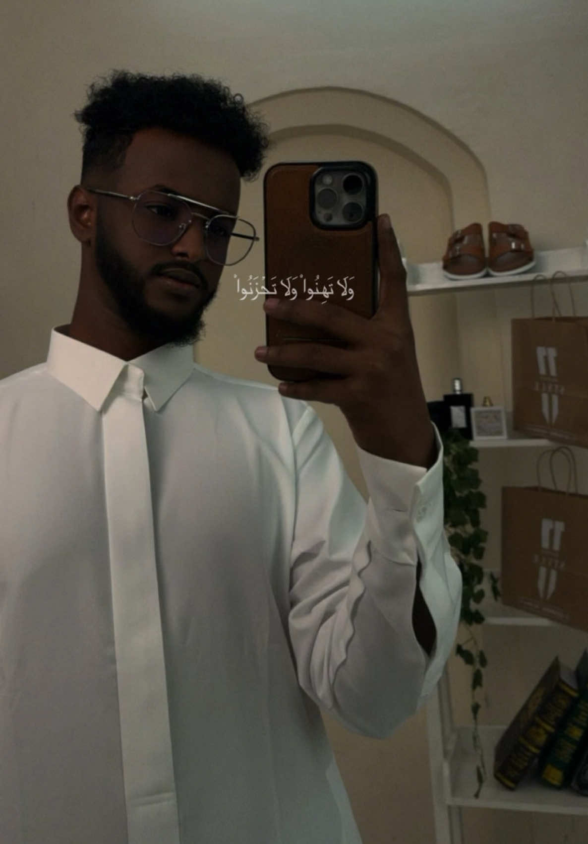 A post by @baana_boi on TikTok caption: #CapCut alxmdllh, wax cabsi ah ma jirtoh #baanaboi #queensihaam #axmed_ak2 #lukchman10 #ramlahmed7 #camera_man_yaxye #11elevenstyle 