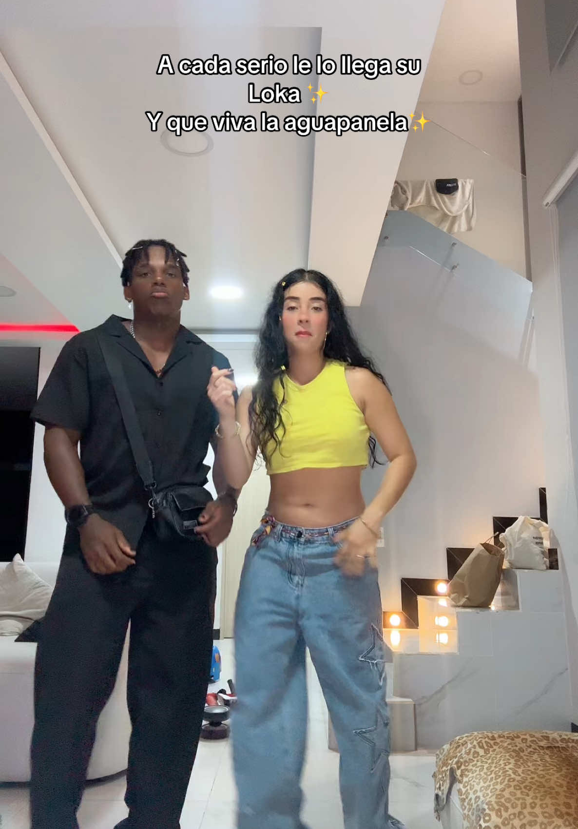 A post by @katy_carrdona on TikTok caption: Así es ✨ E@Deiby Ruiz tiqueta a tu loc@ 