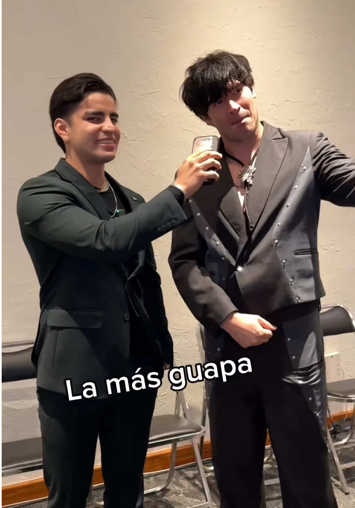 A post by @aaronmercury on TikTok caption: Pin pon con Germán Garmendia! 🔥👀#germangarmendia @German Garmendia 
