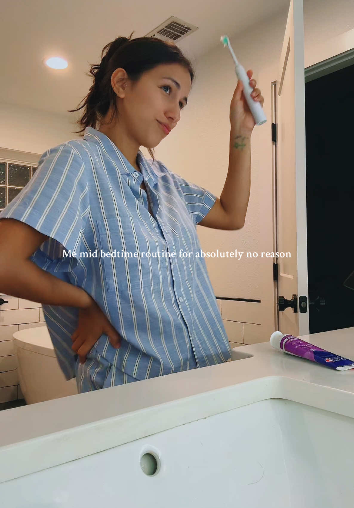 A post by @hannahsifuentes_ on TikTok caption: Cavity check…and a vibe check 😌 #nightimeroutine #fyp 