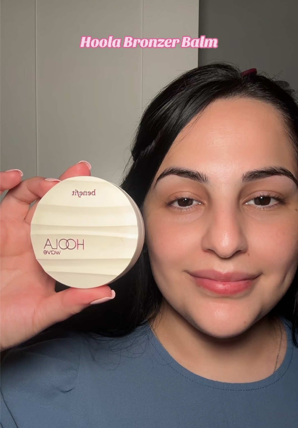 A post by @crystalverdayesmua on TikTok caption: Using the New Hoola Wave Cream Bronzer Balm in Original ✨ @Benefit Cosmetics #benefitclubpink #benefitcosmetics #hoolabronzer #bronzer 