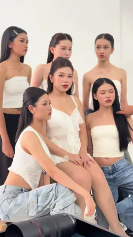 A post by @sreynea_nea on TikTok caption: ថតជាមួយ model ក្មេង បន្លំចូលជាមួយគេបានដែរ 🙂‍↔️💕 #weyoung #weyoungcambodia 