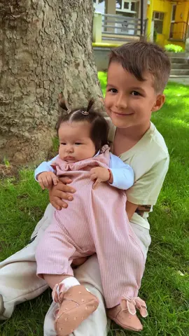 A post by @daniela.iliescu on TikTok caption: La mulți ani, Milan și Miray! 🩵🩷💜 Sufletul și inima mea 🩷🩵💜
