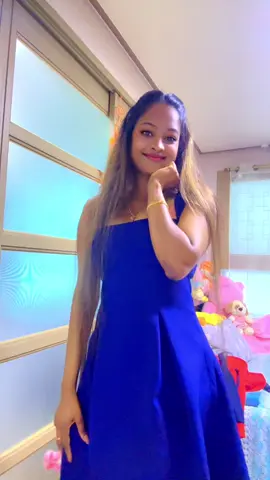 A post by @dilinidini on TikTok caption: හිනාවෙලා ඉන්න බැරිනම් . අඩන්න හෙතු හදාගන්න එපා. 😍😁  ✨💃🎼💎🇰🇷👸🏼🇱🇰🦋🧚‍♀️🌏🌹#sl_💞korea🌹 🙏 .