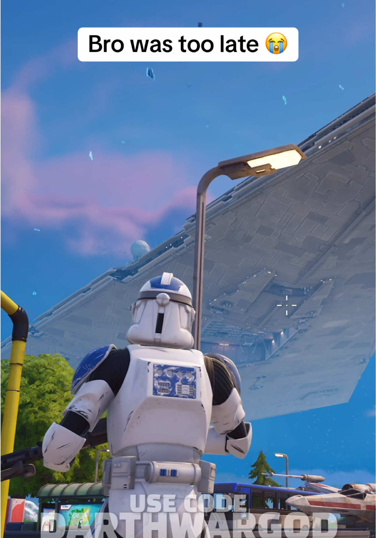 A post by @darthwargod on TikTok caption: Clone troopers has the wrong job 🤣😭 #fortnite #clonetrooper #stardestroyer #starwars #darthwargod #memes 