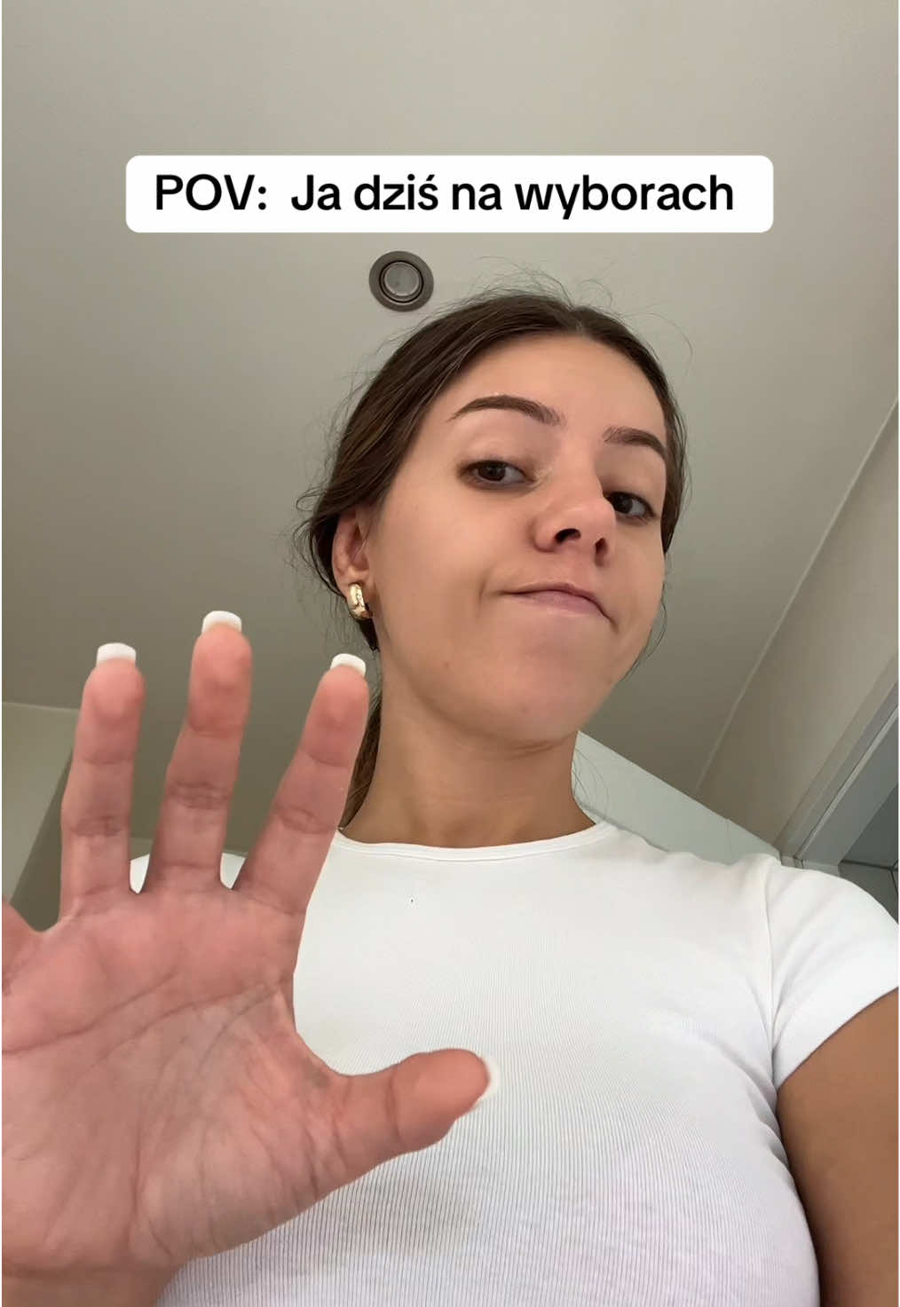 A post by @sabinitta on TikTok caption: Dosłownie tak było 🗳️ IB: @STACHU CZAJKA 