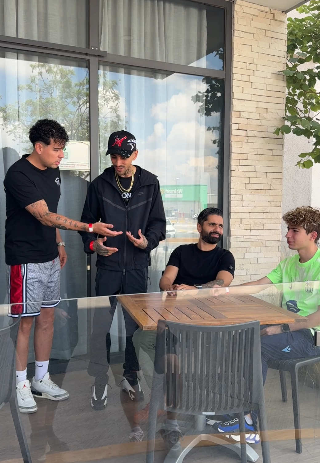 A post by @miguelbeas_9 on TikTok caption: Creo que Valda olvidó las clases de geografía 🤷🏻‍♂️😂 #comedia #parati 