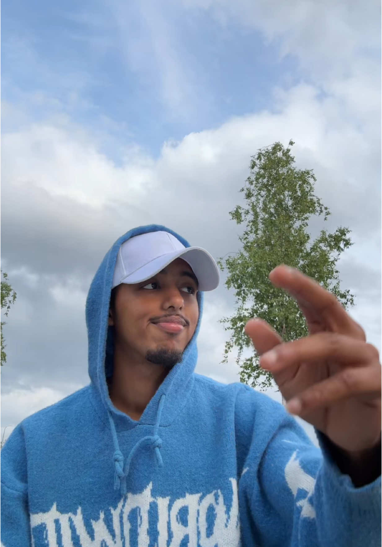 A post by @fikir30 on TikTok caption: Ayada war iga siiya 😂😂#foryoupage #somalitiktok #fyp 