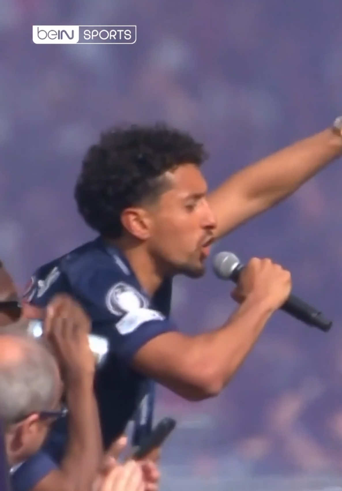 A post by @beinsports on TikTok caption: ماركينيوس من الحافلة إلى الجماهير : عثمان ديمبيلي يستحق الكرة الذهبية #دوري_أبطال_أوروبا | #نهائي_الأبطال | #باريس_سان_جيرمان #بطل_دوري_أبطال_أوروبا #UCLFinal | #UCL | #beINUCL | #PSG