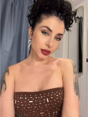 A post by @itsthecrazylatina on TikTok caption: #fashion #ootd 