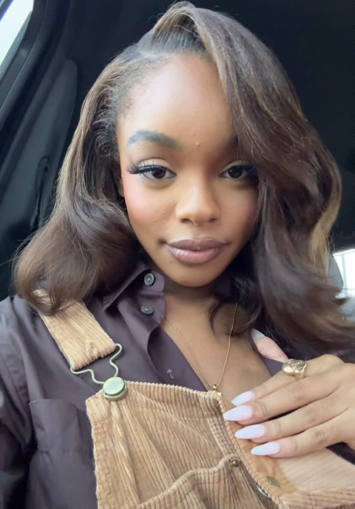 A post by @marsaimartin on TikTok caption: hola