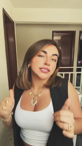 A post by @fer.fzr on TikTok caption: Que buena canción de verdad  #fyp #parati #ferzepeda #beele 
