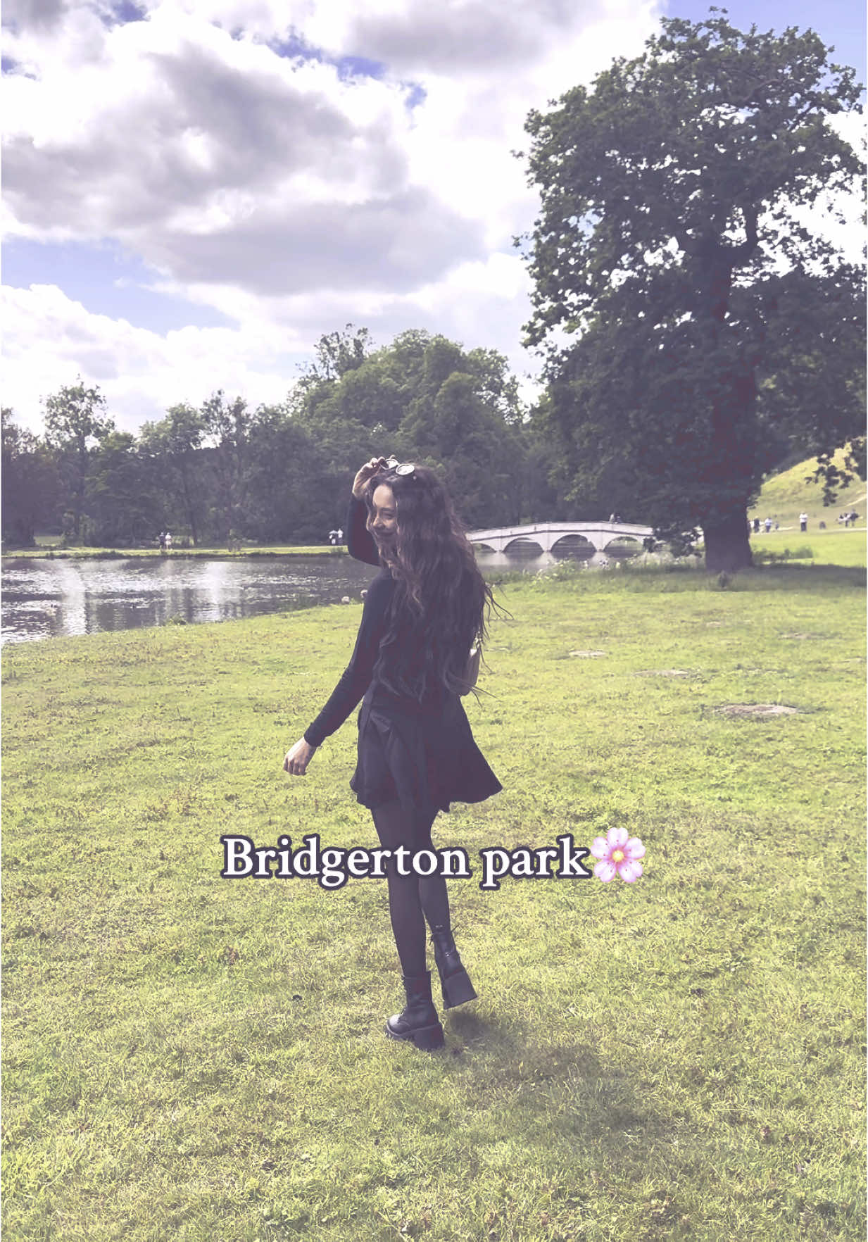 A post by @andra_a34 on TikTok caption: #bridgertonnetflix #bridgertonscandal #park 