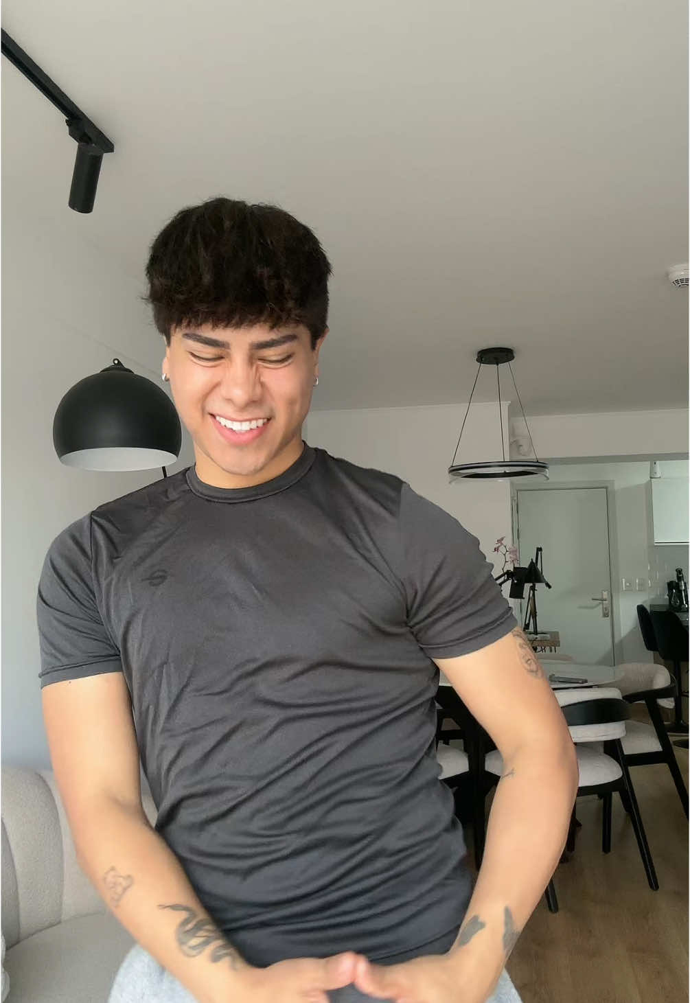 A post by @faulox_ on TikTok caption: Soy de Perú y tu? 🤔 #fypage 