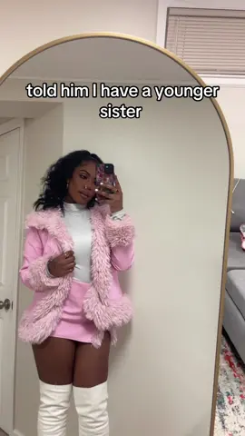 A post by @shylamurrayy on TikTok caption: lol she’s younger than me by 1 minute #twinsisters #fraternaltwins 
