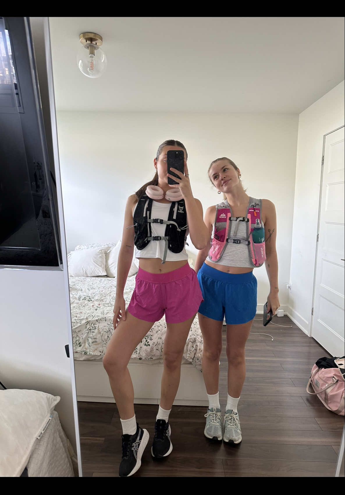 A post by @kikimlanglois on TikTok caption: UBOXING 🥳🥳 #amazon #amzonfinds #haul #run #running 