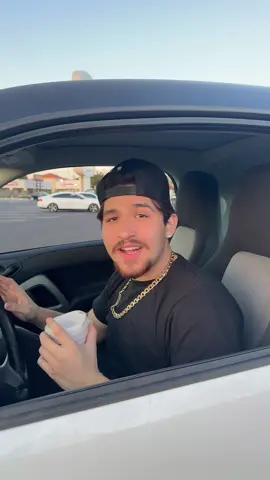 A post by @.willito on TikTok caption: 🤣🤣🤣