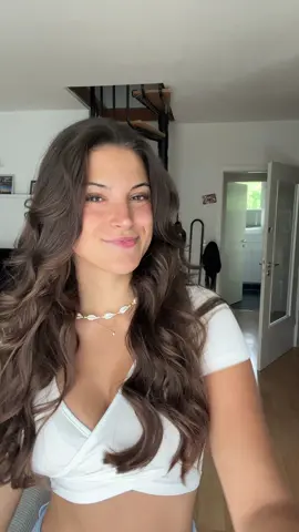 A post by @vicic7 on TikTok caption: bitte vergiss mich nicht 😣
