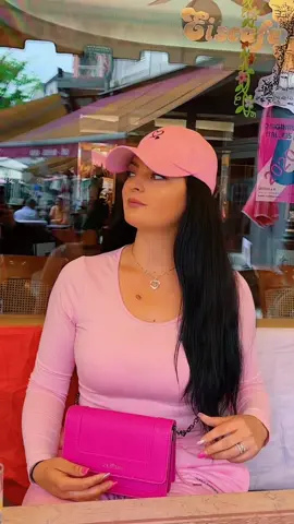 A post by @mada_mada_andreea on TikTok
