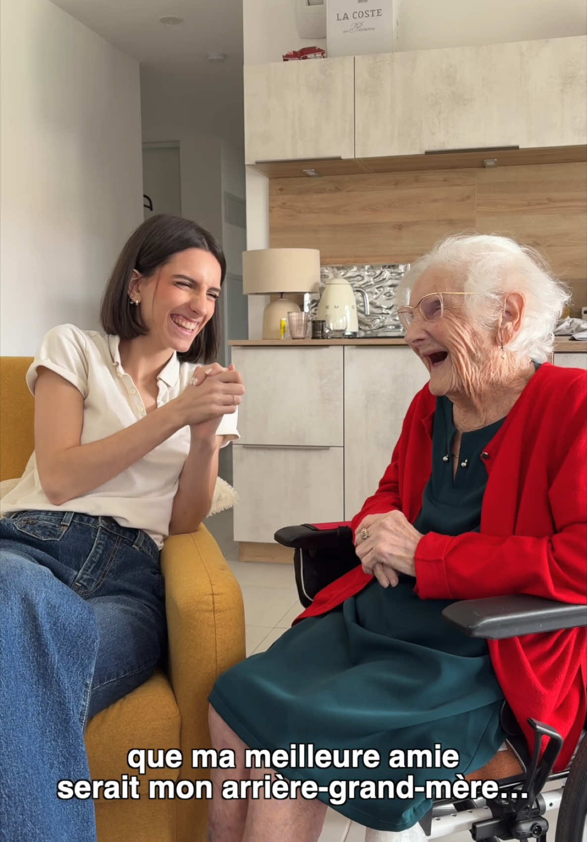 A post by @melouwlm on TikTok caption: Collaboration commerciale • Cette vidéo, c’est une part de notre histoire… Mais ce lien-là, vous pouvez aussi le créer. Le Service Civique Solidarité Seniors permet à tous les jeunes de 16 à 25 ans (jusqu’à 30 en situation de handicap) de vivre une expérience humaine inoubliable, indemnisée 619€/mois, partout en France et DOM. Pour faire une différence dans la vie d’un senior… et dans la vôtre ❤️ Parlez-en aux jeunes que vous connaissez c’est essentiel. 🔗 Candidater ici : sc-solidariteseniors.fr/jecandidate #ServiceCivique #LienIntergénérationnel #MelEtFernande