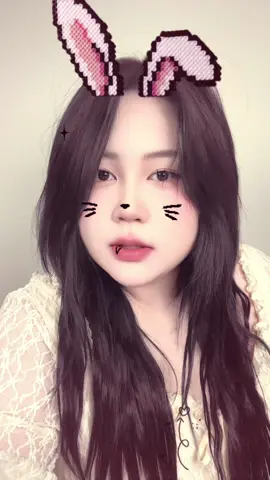 A post by @ssinxxi on TikTok caption: 중국 틱톡 도우인 필터 소개 (1탄)#추천 