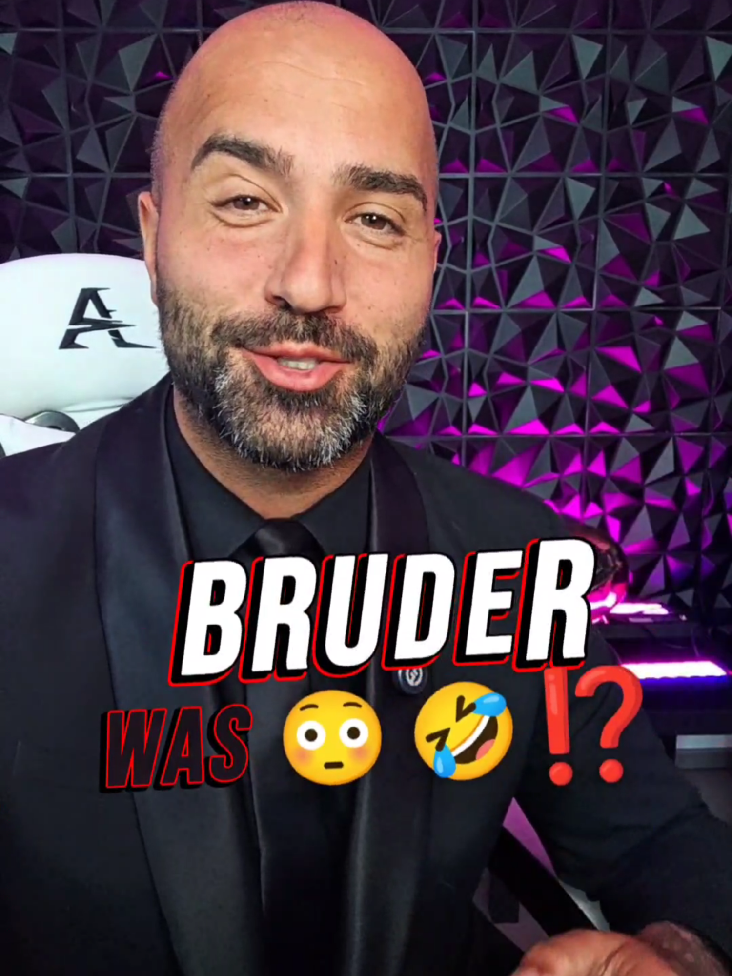 A post by @bruder_was_offiziell on TikTok caption: #comedyvideo #comedyvideos #fyp