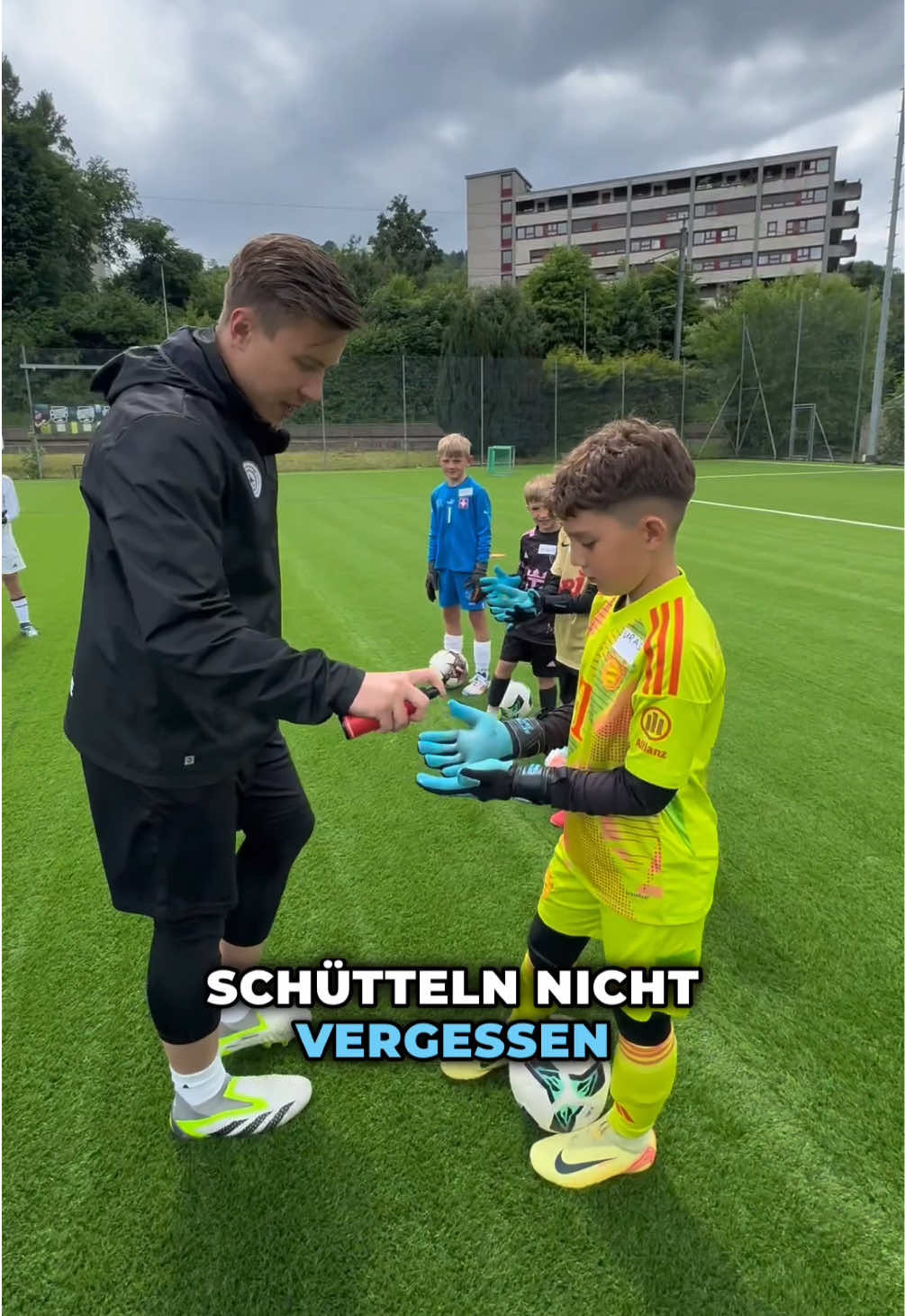 A post by @moderngoalkeeper on TikTok caption: Get The Grip 🧤🧲 #foryou #goalkeeper #fyp 